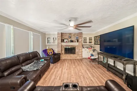 715 Marne Lane Houston TX 77090