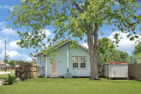 4102 Erie Street Houston TX 77087