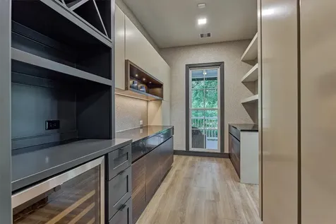 64 Autumn Crescent The Woodlands TX 77381