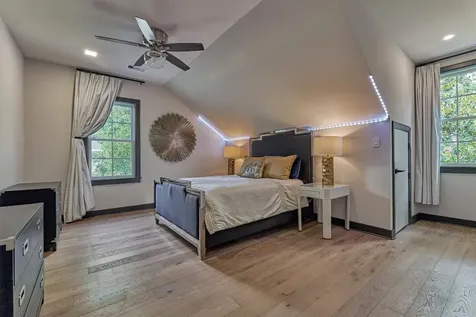 64 Autumn Crescent The Woodlands TX 77381