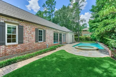 64 Autumn Crescent The Woodlands TX 77381