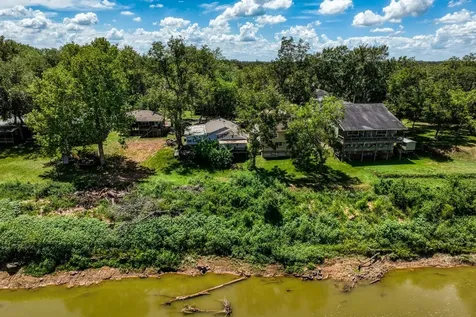 3769 Lazy River Drive Sealy TX 77474