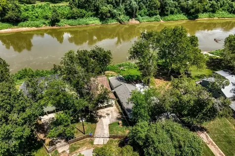 3769 Lazy River Drive Sealy TX 77474