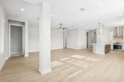 11843 Sawgrass Drive Mont Belvieu TX 77523