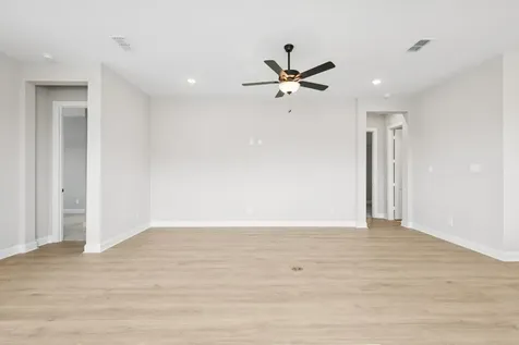 11843 Sawgrass Drive Mont Belvieu TX 77523