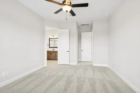 11843 Sawgrass Drive Mont Belvieu TX 77523