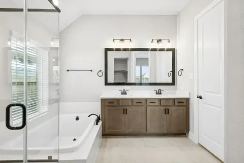 11843 Sawgrass Drive Mont Belvieu TX 77523