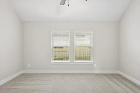 11843 Sawgrass Drive Mont Belvieu TX 77523