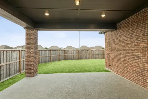 11843 Sawgrass Drive Mont Belvieu TX 77523