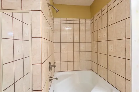 5206 Avenue L Galveston TX 77551