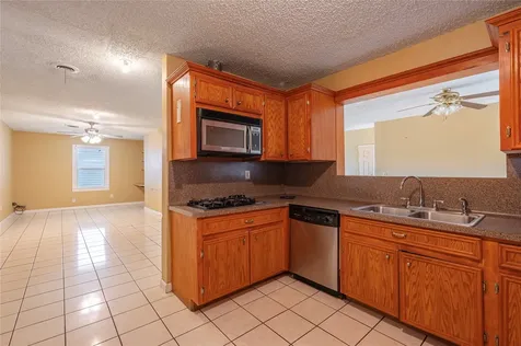 5206 Avenue L Galveston TX 77551