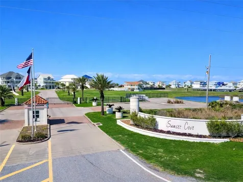 4223 S Sunset Bay Drive Galveston TX 77554
