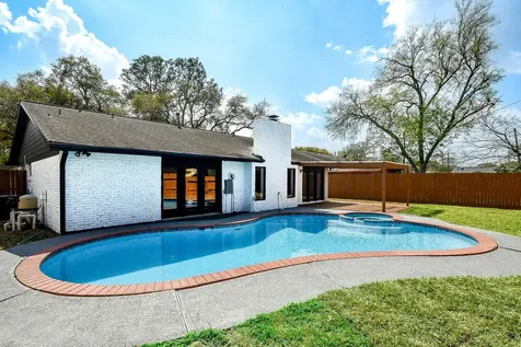 5850 Duxbury Street Houston TX 77035
