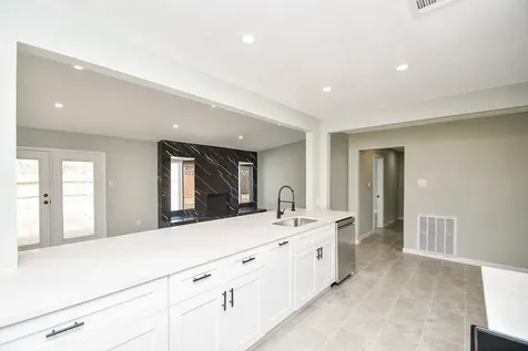 5850 Duxbury Street Houston TX 77035