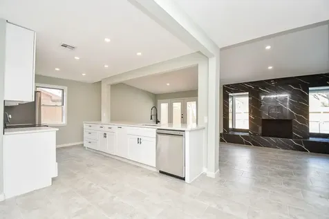5850 Duxbury Street Houston TX 77035