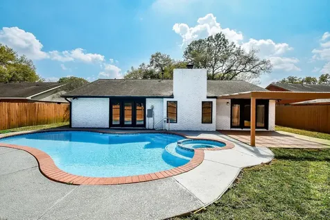 5850 Duxbury Street Houston TX 77035