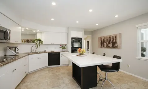 2110 Woodland Park Drive Houston TX 77077