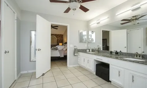 2110 Woodland Park Drive Houston TX 77077