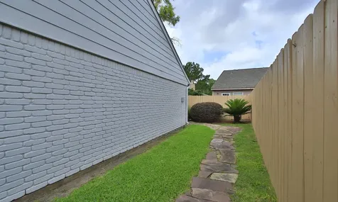 2110 Woodland Park Drive Houston TX 77077
