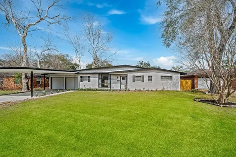 10042 Lazy Oaks Street Houston TX 77080