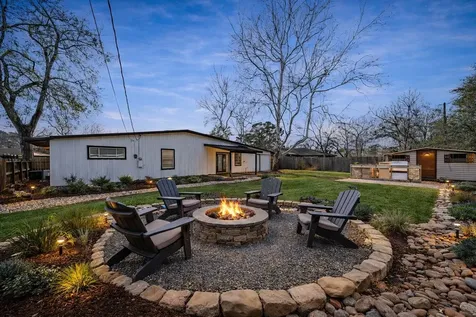 10042 Lazy Oaks Street Houston TX 77080