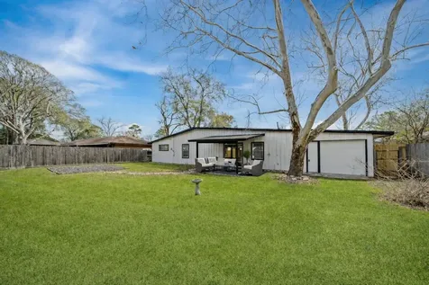 10042 Lazy Oaks Street Houston TX 77080