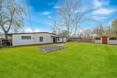 10042 Lazy Oaks Street Houston TX 77080