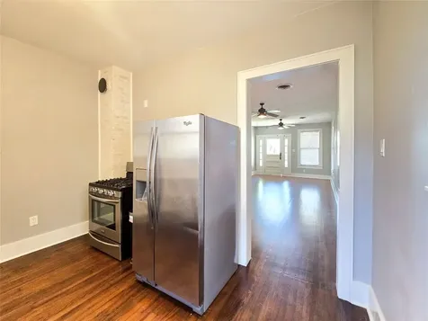 4302 Avenue Q 1/2 Galveston TX 77550