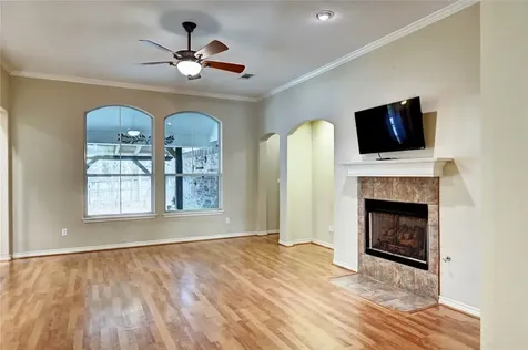 1960 Greentree Drive Huntsville TX 77340