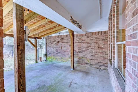 1960 Greentree Drive Huntsville TX 77340
