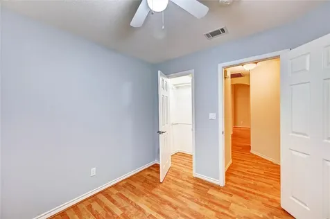1960 Greentree Drive Huntsville TX 77340