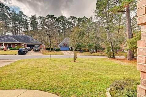 1960 Greentree Drive Huntsville TX 77340