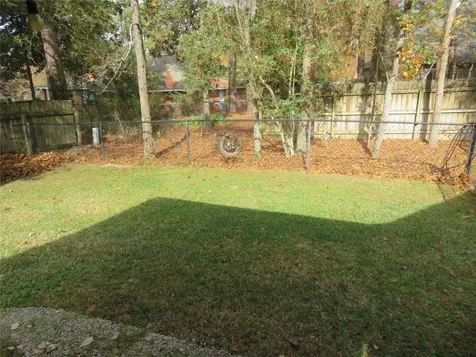 1960 Greentree Drive Huntsville TX 77340