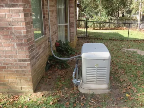 1960 Greentree Drive Huntsville TX 77340