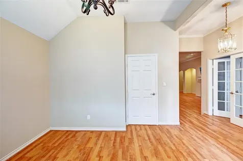 1960 Greentree Drive Huntsville TX 77340