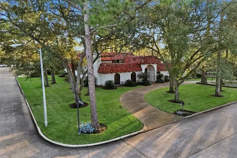 411 Hunters Park Lane Houston TX 77024