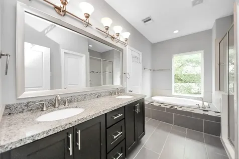 2219 Bellefontaine Street Houston TX 77030