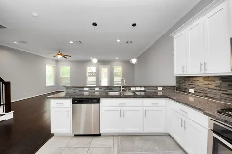 2219 Bellefontaine Street Houston TX 77030