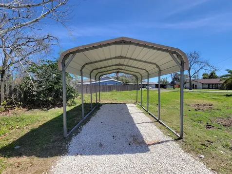 413 S Market Street Brazoria TX 77422