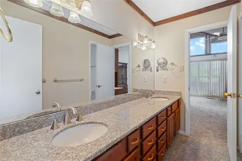 418 Bay Colony Drive La Porte TX 77571
