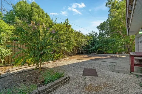 418 Bay Colony Drive La Porte TX 77571