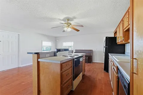 434 Pompano Street Bayou Vista TX 77563