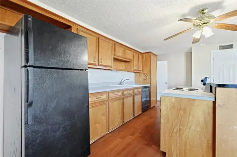 434 Pompano Street Bayou Vista TX 77563