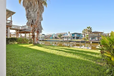 434 Pompano Street Bayou Vista TX 77563
