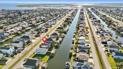 434 Pompano Street Bayou Vista TX 77563