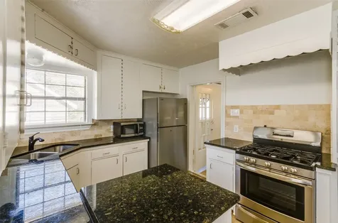 236 W 31st Street Houston TX 77018