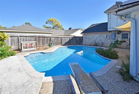 2730 Colony Drive Sugar Land TX 77479