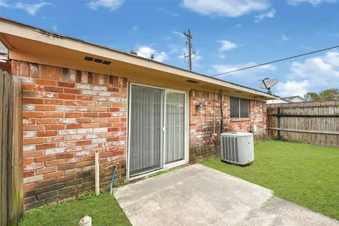 3328 Burke Road 71 Pasadena TX 77504