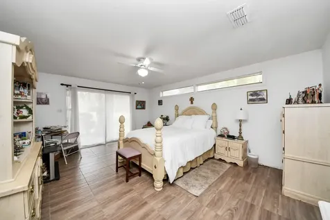 17 Winged Foot Drive Conroe TX 77304