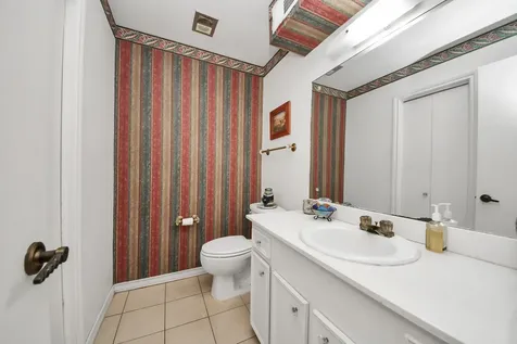 17 Winged Foot Drive Conroe TX 77304
